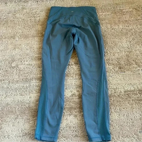 Lululemon Train Times 7/8 Blue Charcoal Leggings Mesh Calf Panels Yoga Pants: 8 - Picture 10 of 13